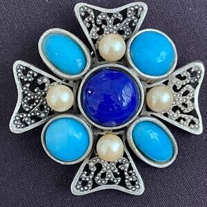 VINTAGE Brooch Blue Glass Rhinestone Maltese Cross Vtg Costume Jewelry Pin JA091